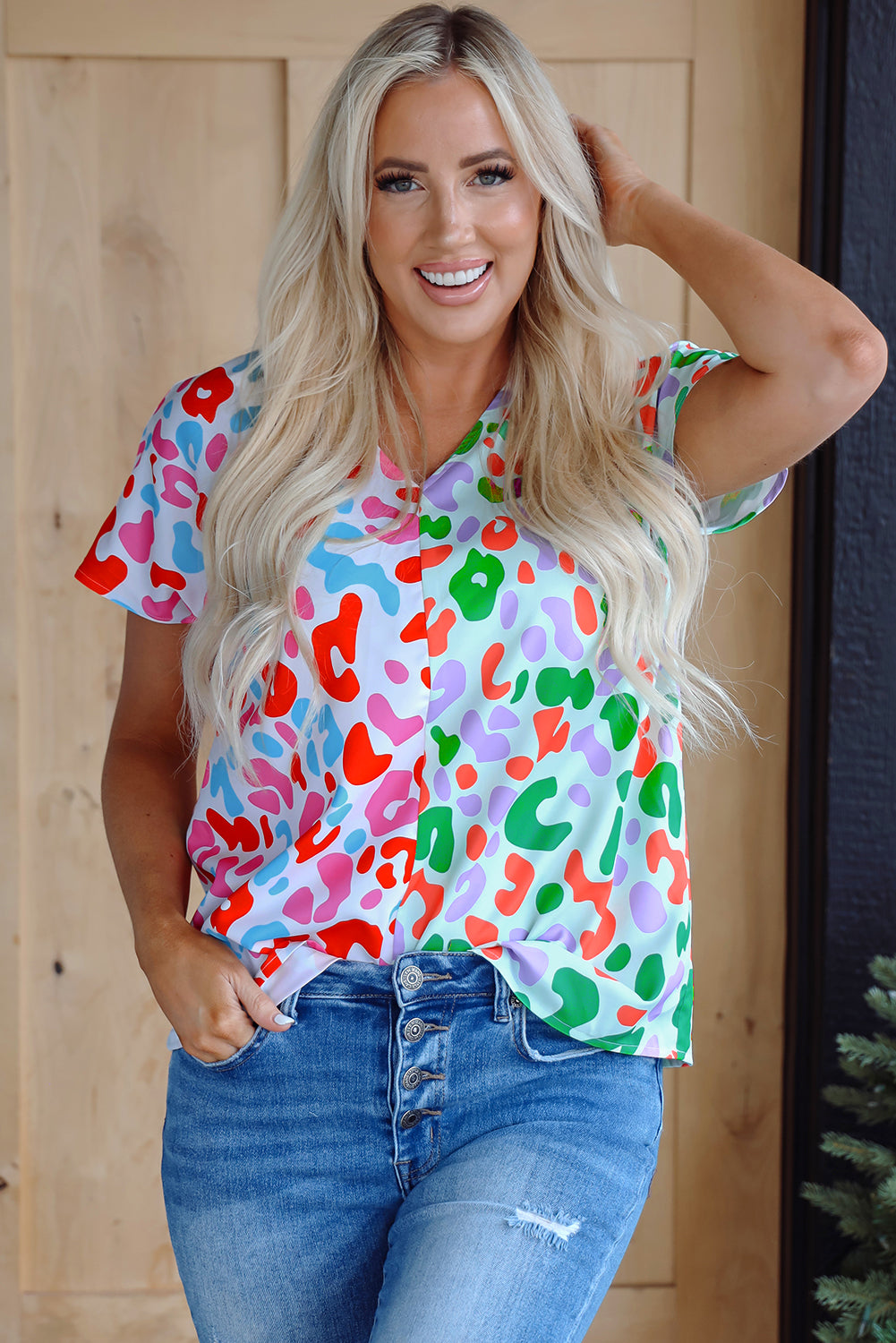 Artemis Leopard V Neck Short Sleeve Blouse - Threaded Pear