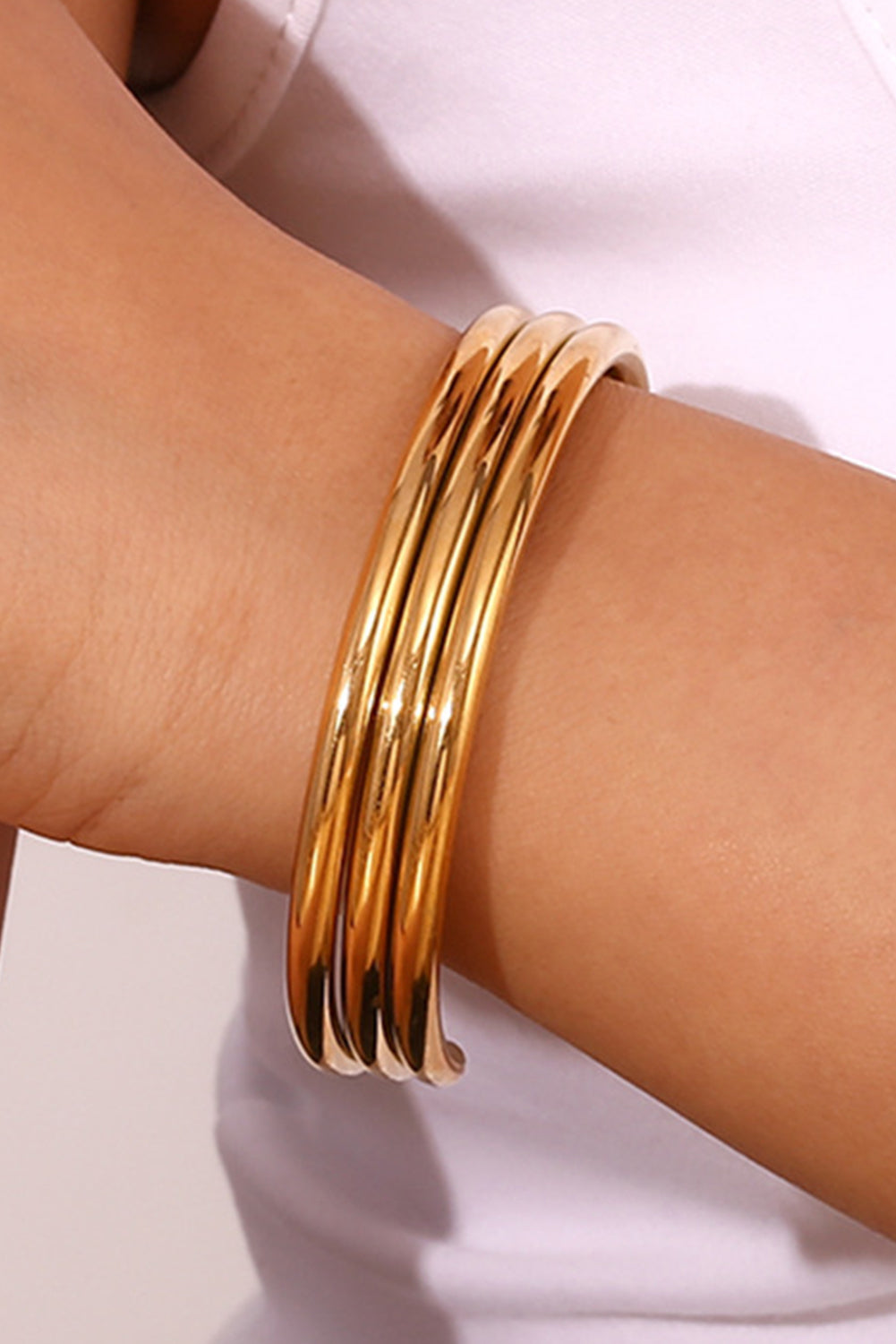 Gold Three Layered Notched Design Bangle