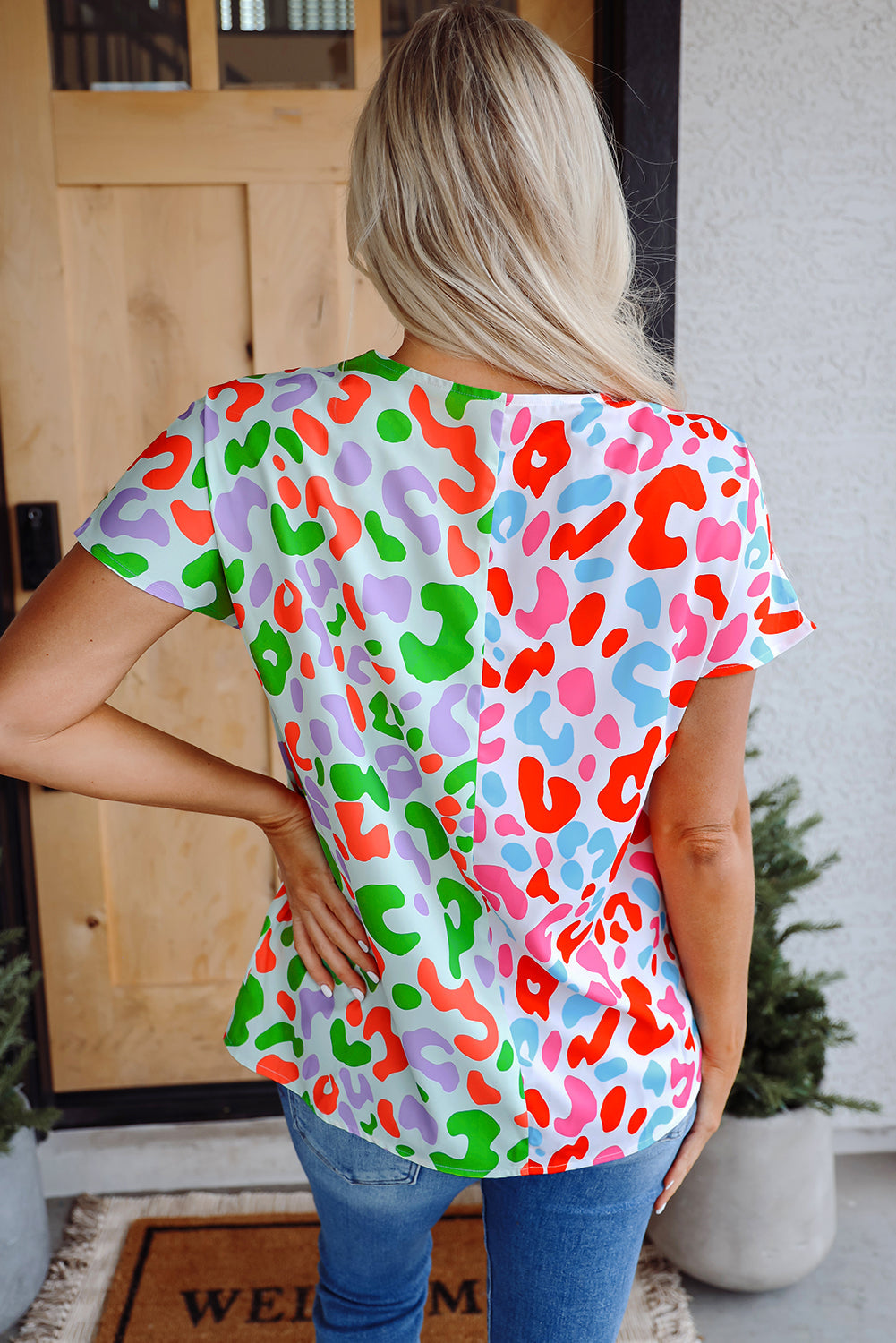 Artemis Leopard V Neck Short Sleeve Blouse - Threaded Pear