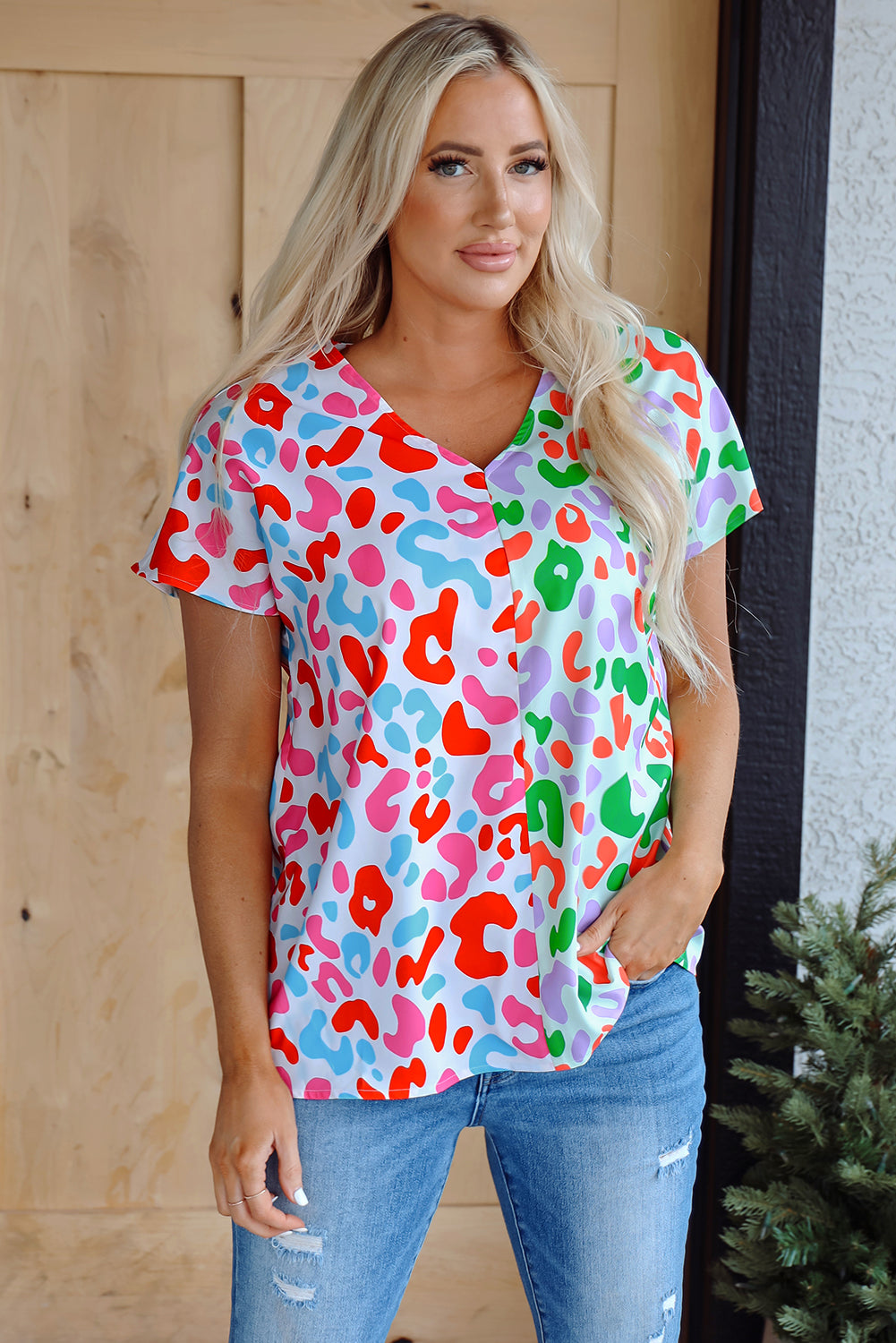 Artemis Leopard V Neck Short Sleeve Blouse - Threaded Pear