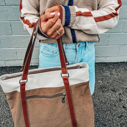 Lilly Canvas Tote - Threaded Pear